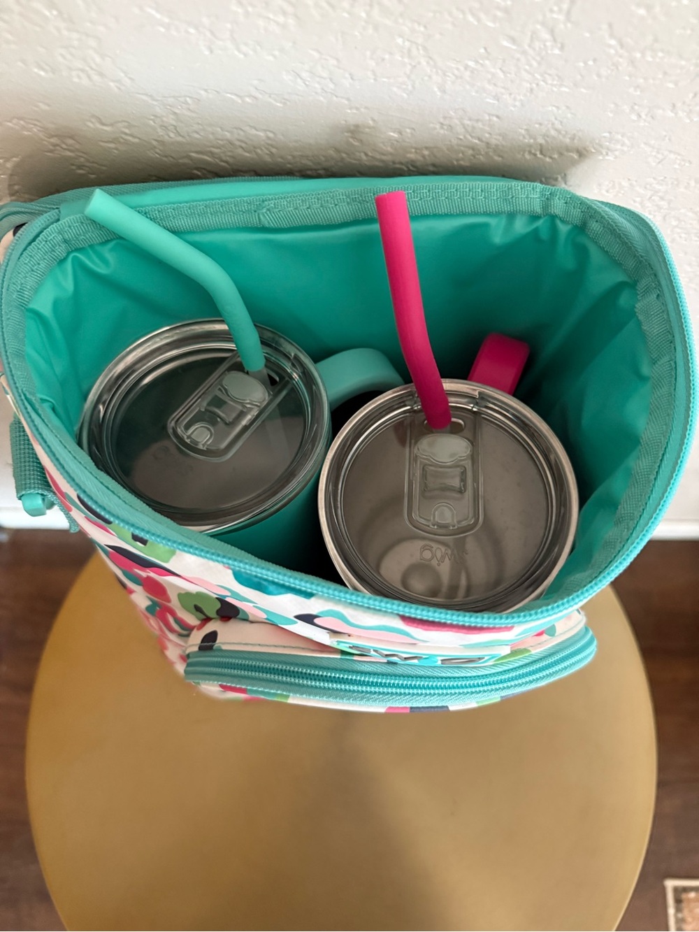 Swig Crossbody Cooler with Teal and Pink Tumblers - Picture 3 of 4